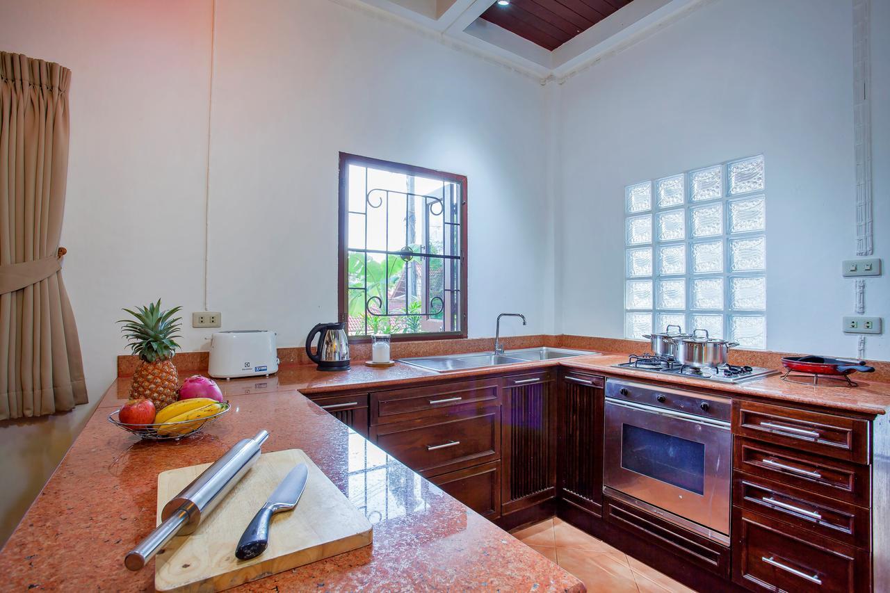 Traditional Thai Villa Nikkie In Tropical Nature, 4Br & Pool, Near Rawai Beach Nai Harn エクステリア 写真